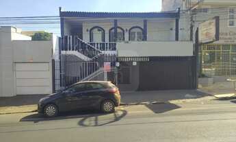 Imagem: Apartamento sobre loja para locação no