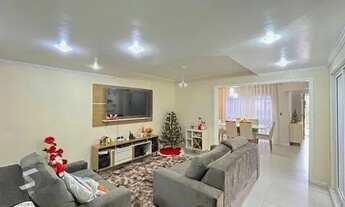 Imagem 6: Casa com 4 Quartos e 3 banheiros de 223 m², perto da PUC à venda por R$ 697.000