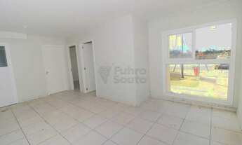 Imagem: Encantador Apartamento Térreo de 2 Quartos