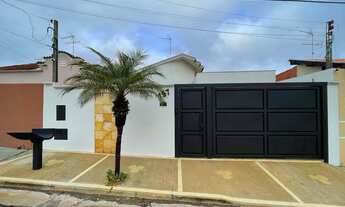 Imagem: EF- CASA COM PISCINA NA PARANGABA