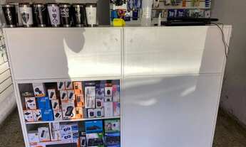 Imagem 2: Lojas de celular amontoada