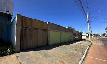 Imagem 2: Casa Ampla e Privativa em Senador Canedo - Lote de 360m² em local comercial