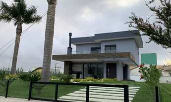 Imagem 4: Casa maravilhosa, 4 Suites e 4 Garagens, Condomínio Fechado, Lazer Completo