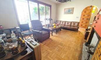 Imagem 6: Residência Térrea para venda possui 195 m. Terreno de 11x40 Excelente potencial construtiv