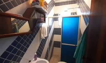 Imagem 2: Casa para venda com 85 metros quadrados com 2 quartos em Guilhermina - Praia Grande - SP