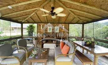 Imagem 6: Charmosa casa para venda em Itaipava, Petrópolis/RJ, com área externa e 5 suítes