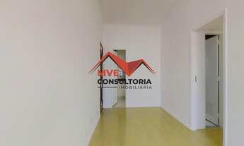 Imagem 3: Humaitá!! Charmoso imóvel de 3qtos com armários e vaga!!