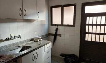 Imagem 2: Casa para venda ou aluguel. possui 160 m2 com 3 quartos sendo 01 suíte 2 WC, quintal