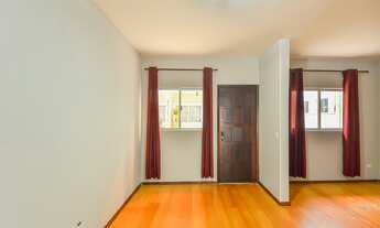 Imagem 5: Sobrado para venda possui 162 metros quadrados com 3 quartos em Capão Raso - Curitiba - PR