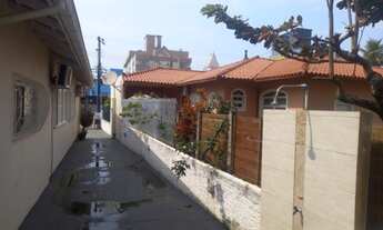 Imagem 3: Vendo casa e 3 duplex 50 metros do mar! Direto com proprietário 462m