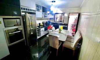 Imagem 2: Sobrado com espaço gourmet e churrasqueira a venda na Cidade Patriarca