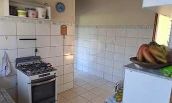 Imagem 6: Linda casa com 03 dormitórios, área gourmet com churrasqueira, piscina e 08 vagas para aut