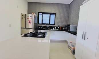 Imagem 4: Lindo Sobrado Condomínio Ouroville 3 dormitórios sendo 3 suítes