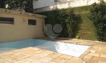 Imagem 2: LINDA CASA ASSOBRADADA COM 240M2, 03 DORM 01 SUÍTE, SALA 04 AMBIENTES, COZ, PISCINA, 03 V