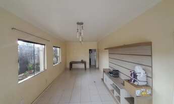 Imagem 3: Casa de esquina na Universidade