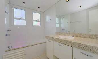 Imagem 7: Apartamento para venda possui 123 metros quadrados com 3 quartos em Mossunguê - Curitiba