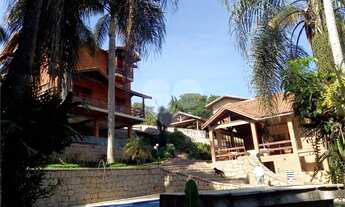 Imagem 3: Casa à Venda na Santa Inês, com três (3) dormitórios, sendo três (3) suítes em Caieiras