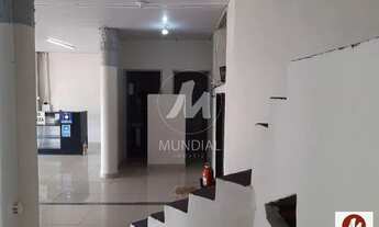 Imagem 6: Salão/Galpão (salão - térreo) 17 dormitórios/suite, cozinha planejada, portaria 24 horas