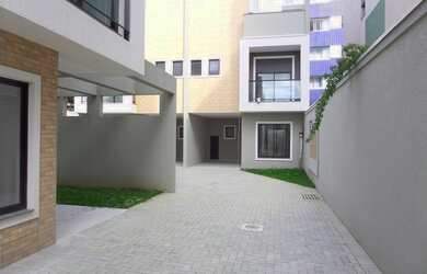 Imagem 3: Sobrado à venda, Água Verde, Curitiba, PR, em condomínio, novo, terraço descoberto com chu