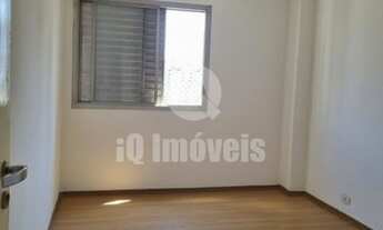 Imagem 5: Moema com dois dormitórios, uma vaga, quarto e banheiro de empregada