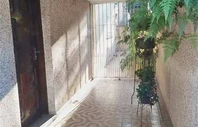 Imagem 2: Casa no bairro do Tremembé. Construção sólida. Precisa de modernização