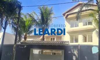 Imagem: CASA ASSOBRADADA - PARQUE SÃO LOURENÇO