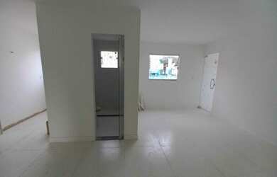 Imagem 5: Linda Casa Tipo Apartamento Com 2 Quartos, 3 Minutos da estrada do Pré