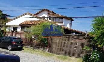 Imagem: Casa à venda, 7 quartos, 2 suítes, 4 vagas