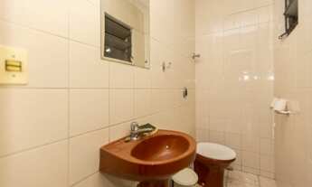 Imagem 2: Ponto comercial/Loja/Box para aluguel possui 312 metros quadrados em Parolin - Curitiba