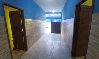 Imagem 2: Casa na Ajuda c/ 2qts, send 1 suíte, 2brs, 1vg, amrs plnjds, quintal