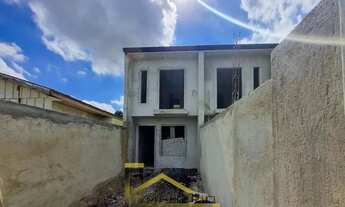 Imagem: Imperdível casa à venda em Curitiba-PR