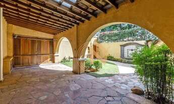 Imagem 7: Casa reformada no Jardim Europa com 3 suites, 2 vagas e quintal