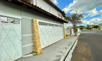 Imagem 5: Sobrado para venda no Jd Terra Branca - 4 quartos / 1 suíte - Bauru-SP