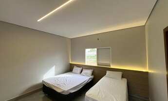 Imagem 3: Casa com vista do Lago Corumbá VI em Alexia no Condomínio Mansões Bouganville