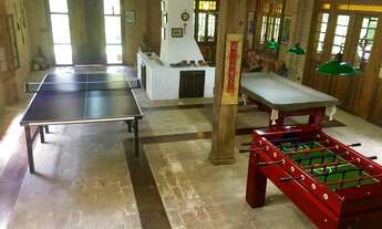 Imagem 6: Chácara de cinema com 6.500m2, duas casas, 350 e 70m2 em cond. fechado