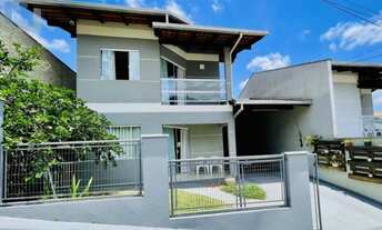 Imagem: Casa ampla com duas suítes e duas vagas