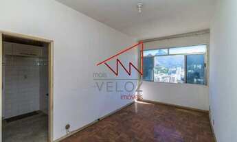 Imagem 4: Quarto e sala com vistão, 53 metros, dependência e vaga em Laranjeiras - Rio de Janeiro