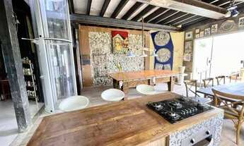 Imagem 13: Charmosa casa assinada por Zanina Caldas com encantadora vista panorâmica!