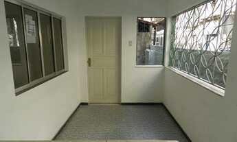 Imagem 2: Casa comercial para aluguel possui 90 metros quadrados com 3 quartos em Campo Grande, Cari