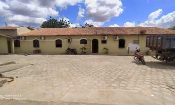 Imagem 3: Área comercial com 2.000 m² com Galpão, escritórios, garagem e loja no Bairro São Pedro!