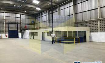 Imagem 7: Alugue galpão em condominio com 2.200 m² em Prazeres, possui doca e pátio