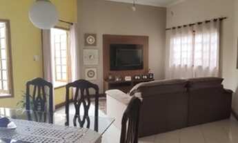 Imagem: Casa à venda, 3 quartos, 1 suíte, 2 vagas