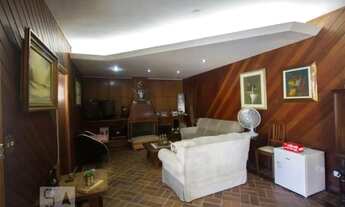 Imagem 6: CASA COM PISCINA, 4 DORMITÓRIOS, SALÃO DE JOGOS E JARDIM