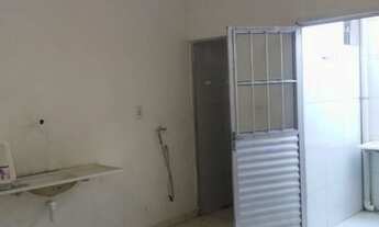 Imagem 2: Aluga casa em cima