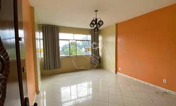 Imagem 2: Alugo Amplo Apto com 03 Quartos, Vaga de Garagem