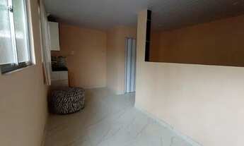 Imagem 2: Aluguel kitnet Quarto com aluguel por R$750 /mês