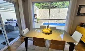 Imagem 6: Casa de condomínio perto da Chapel e Escola Suiça com 4 suítes e piscina