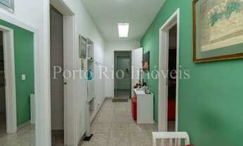 Imagem 3: Centro- prédio misto- 100 metros de apartamento- todo reformado- copa- banheiro-pertinho d