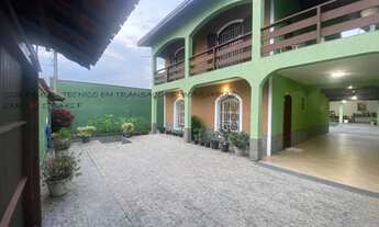 Imagem 2: Sobrado em Terreno de 500 M², 5 quartos, 4 banheiros e 10 gava de garagem