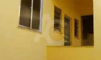 Imagem: Casa de fundos, três quartos, juntinho